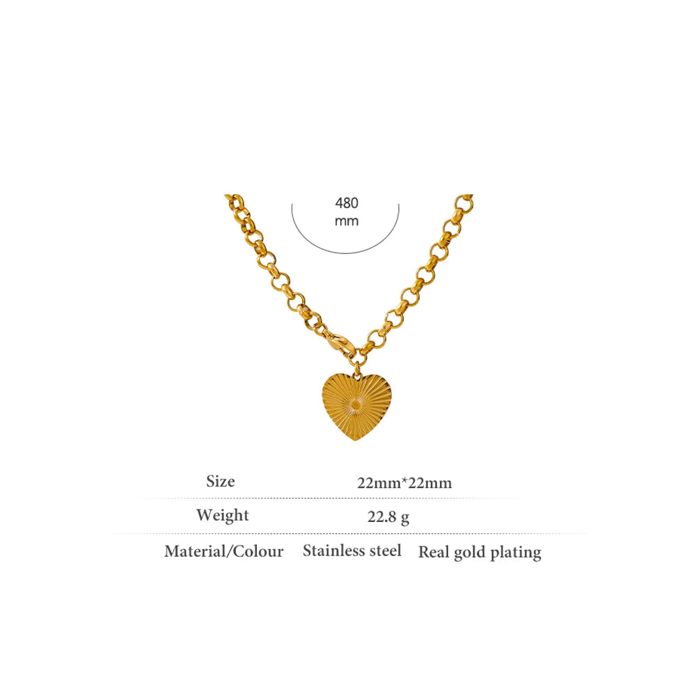 Marianne hjärthänge, halsband, tål vatten, rostfritt stål 316L med guld- eller silverfärgad PVD-finish, Lark & Reed, bild 5