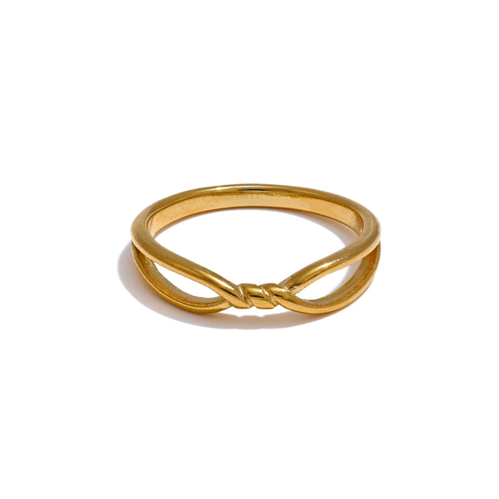 Anillo Oona lazo infinito, anillo, resistente al agua, acero inoxidable 316L con acabado PVD dorado o plateado, Lark & Reed, vista 8