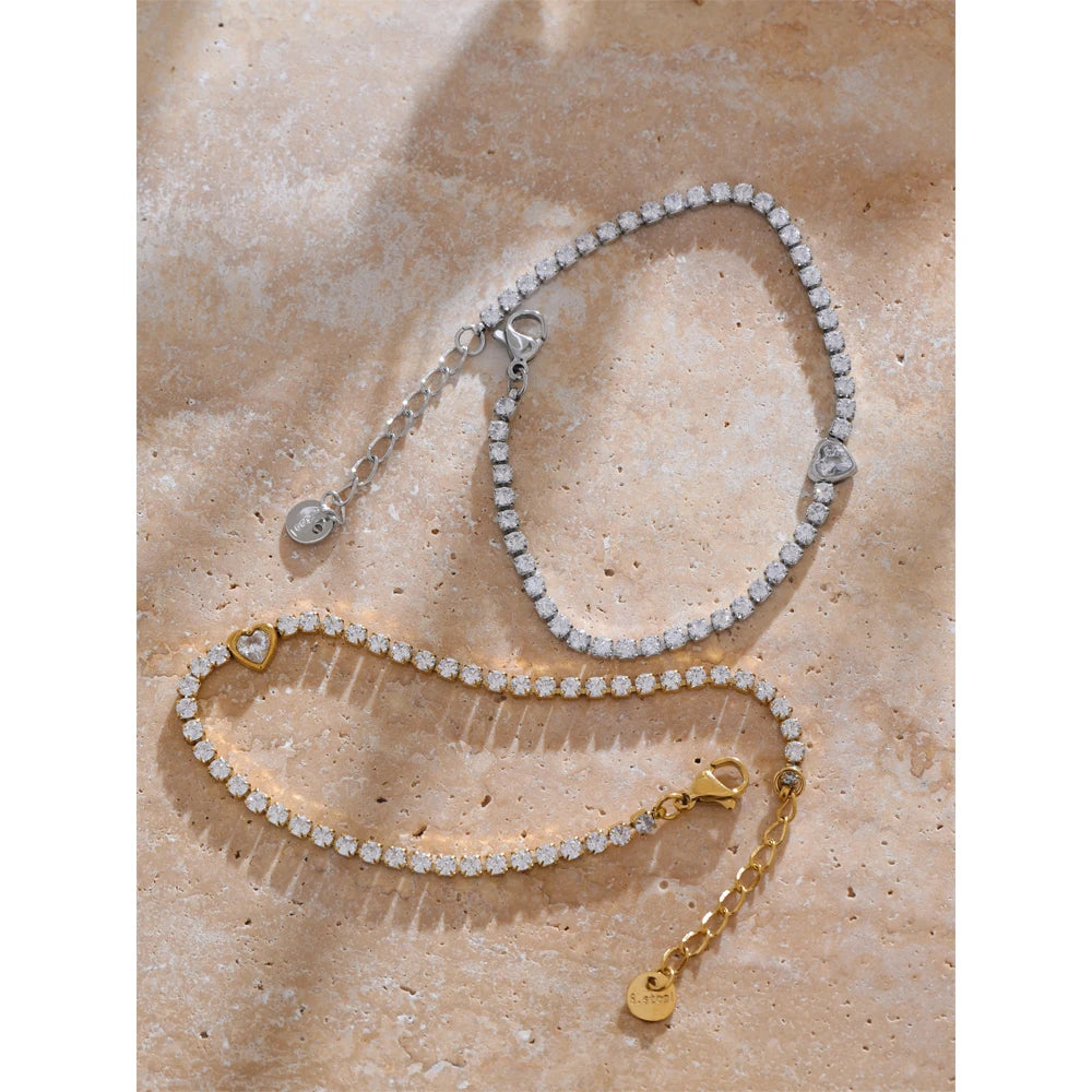 Pulsera tennis Juno con corazón, pulsera, resistente al agua, acero inoxidable 316L con acabado PVD dorado o plateado, Lark & Reed, vista 3