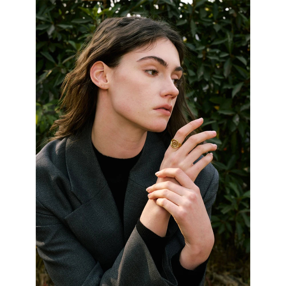 Elodie Conch Ring