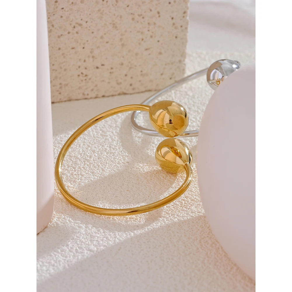 Ischia åben dråbearmring, armbånd, tåler vand, rustfrit stål 316L med guld- eller sølvfarvet PVD-belægning, Lark & Reed, billede 4