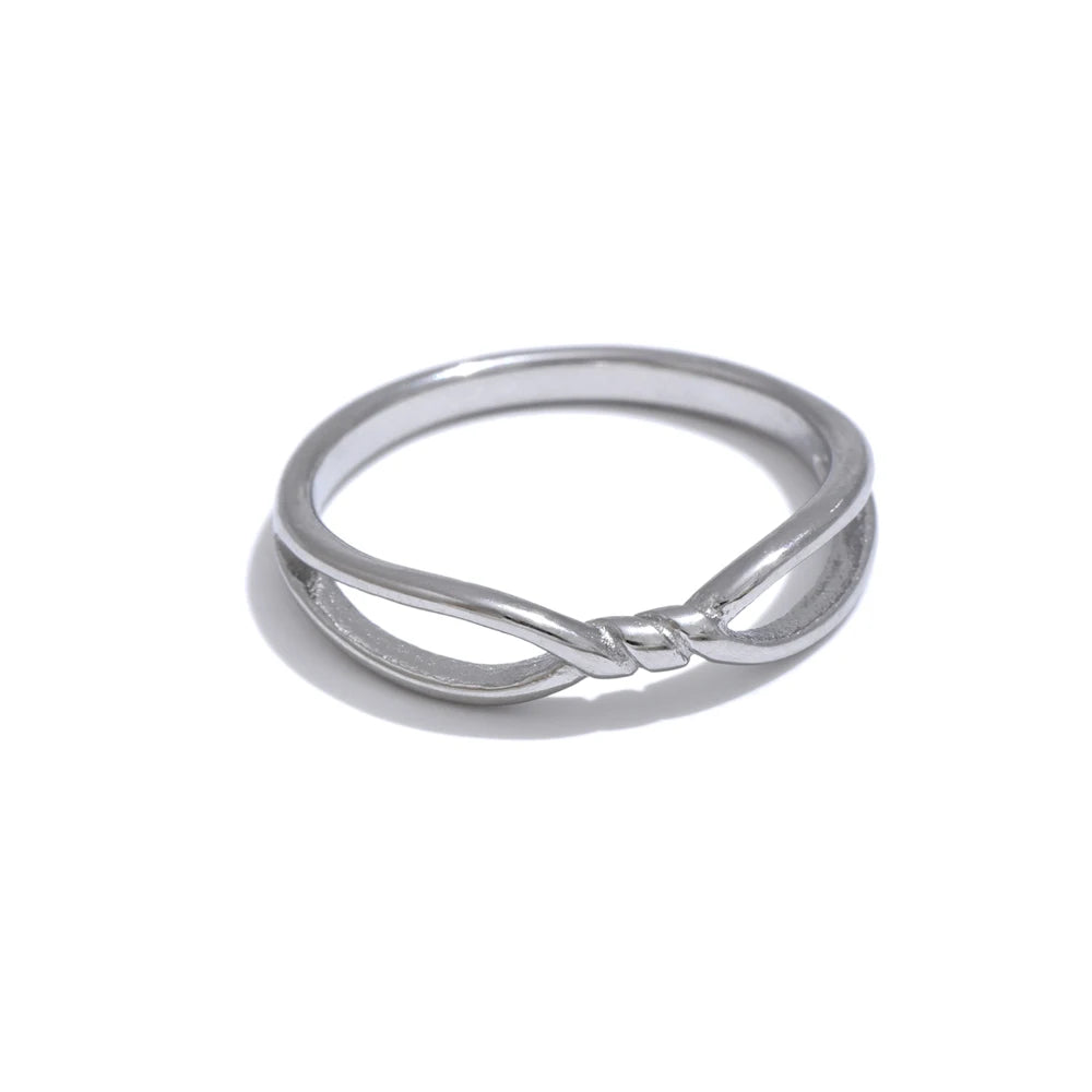 Anillo Oona lazo infinito, anillo, resistente al agua, acero inoxidable 316L con acabado PVD dorado o plateado, Lark & Reed, vista 7