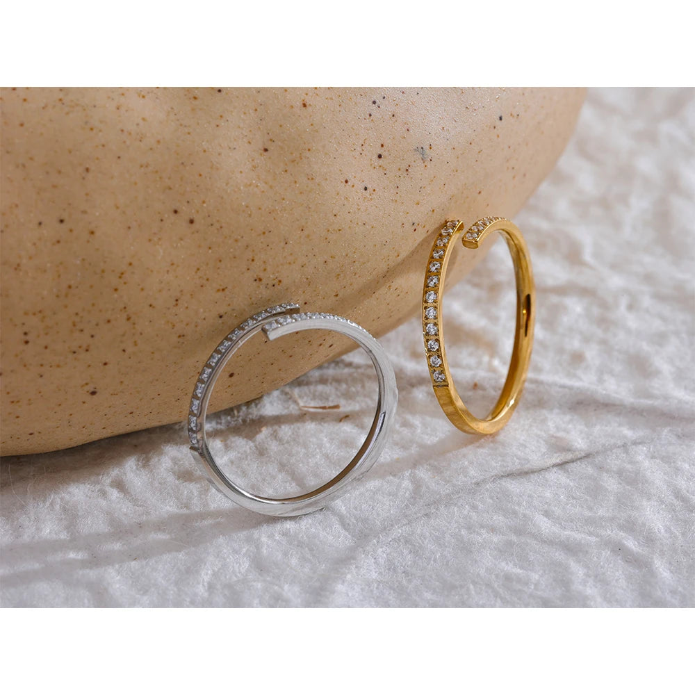 Sofie åben ring med zirkonia, ring, tåler vand, rustfrit stål 316L med guld- eller sølvfarvet PVD-belægning, Lark & Reed, billede 6