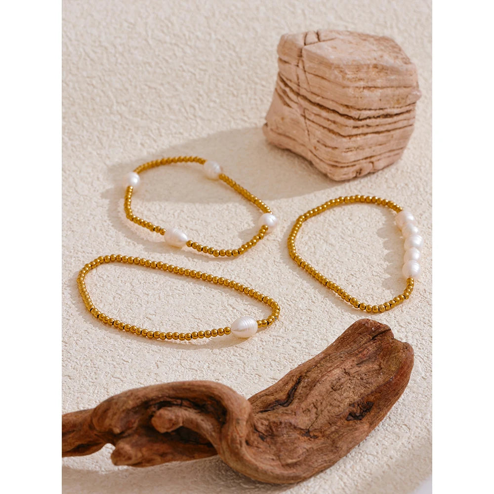 Noelle perlearmbånd, armbånd, tåler vand, rustfrit stål 316L med guldfarvet PVD-belægning, Lark & Reed, billede 4