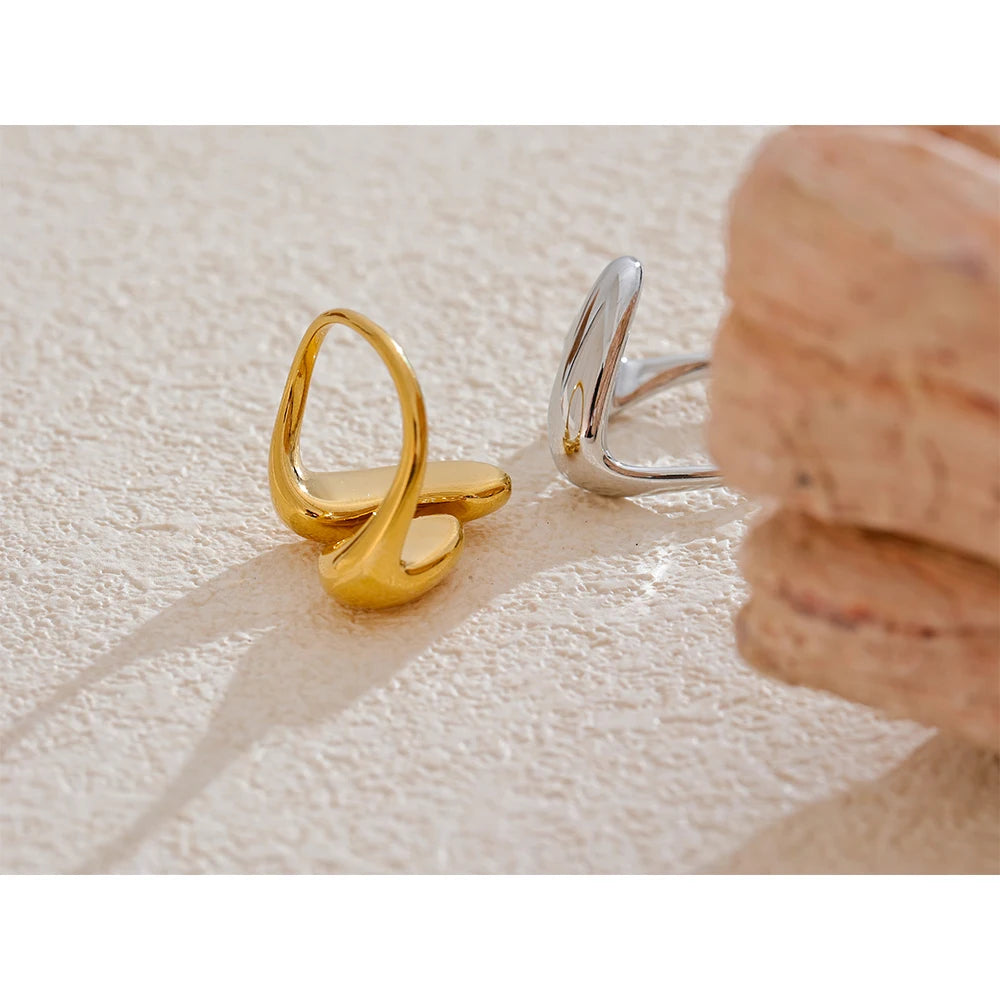 Anillo ajustable Oda dos hojas, anillo, resistente al agua, acero inoxidable 316L con acabado PVD dorado o plateado, Lark & Reed, vista 6