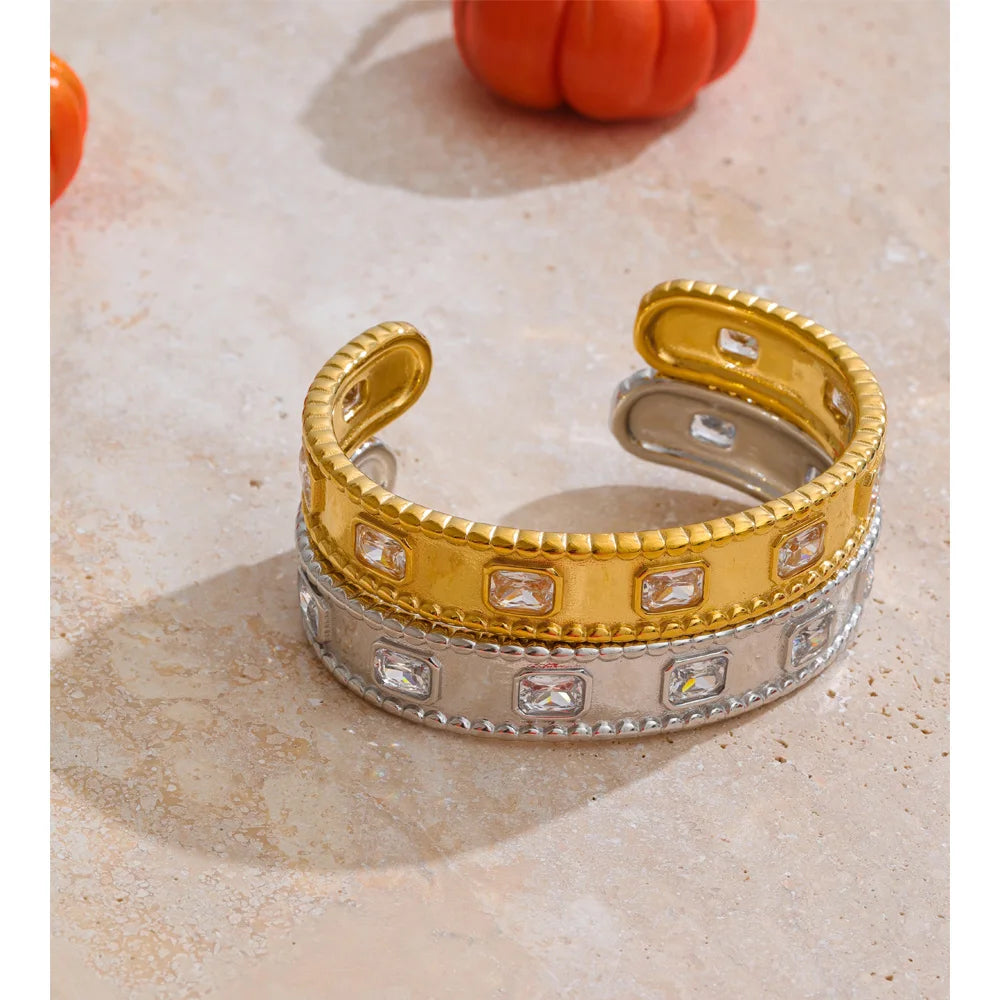 Elsinore Kristall-Armspange, Armband, wasserfest, 316L-Edelstahl mit gold- oder silberfarbener PVD-Beschichtung, Lark & Reed, Ansicht 2