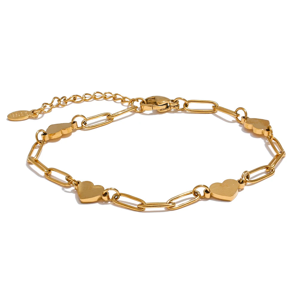 Lisbet armbånd med hjerter, armbånd, tåler vand, rustfrit stål 316L med guld- eller sølvfarvet PVD-belægning, Lark & Reed, billede 7