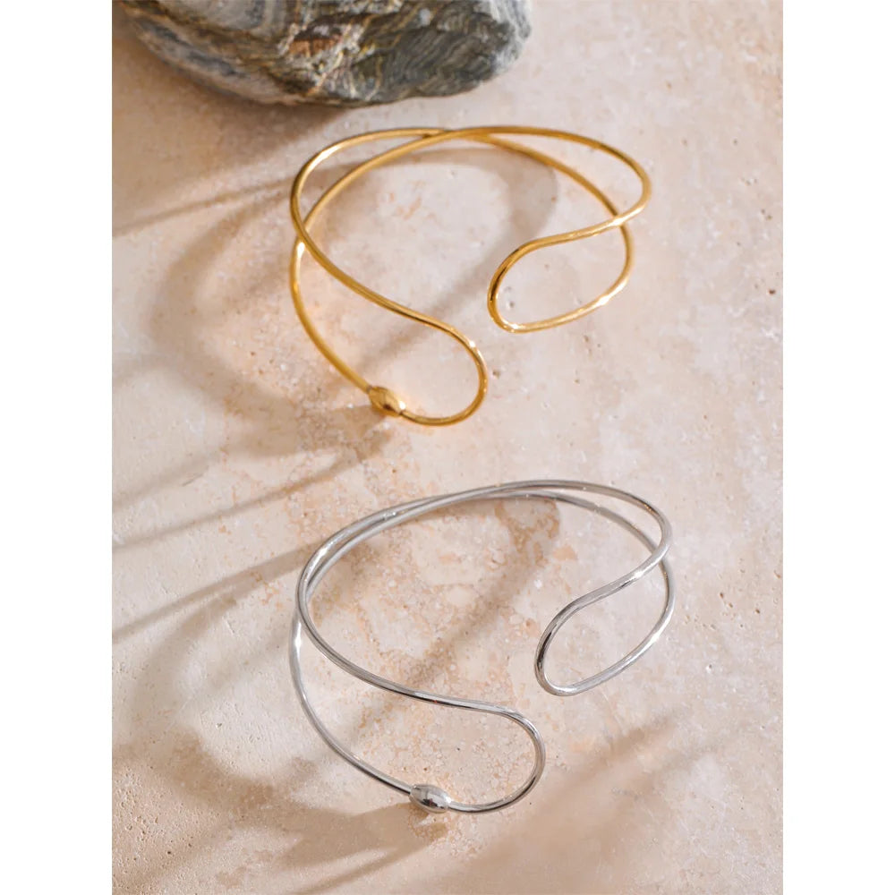 Helsinki åben armring med to tråde, armbånd, tåler vand, rustfrit stål 316L med guld- eller sølvfarvet PVD-belægning, Lark & Reed, billede 2