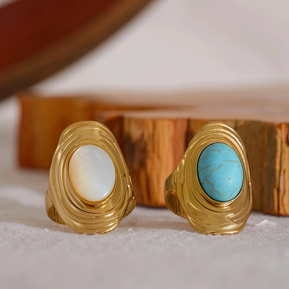 Laura kivisormus, sormus, vedenkestävä, 316L-ruostumaton teräs kullanvärisellä PVD-pinnoitteella, Lark & Reed, kuva 6
