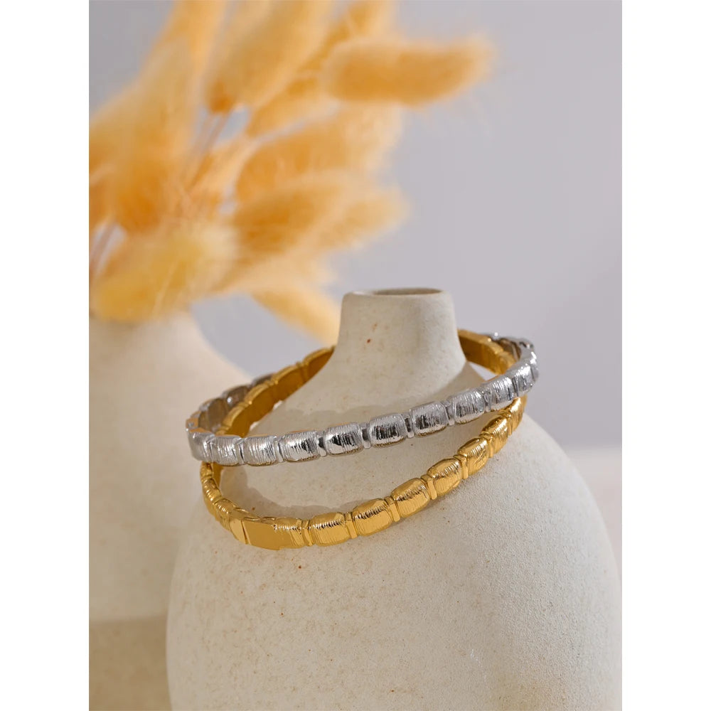 Oslo riflet armring, armbånd, tåler vand, rustfrit stål 316L med guld- eller sølvfarvet PVD-belægning, Lark & Reed, billede 2