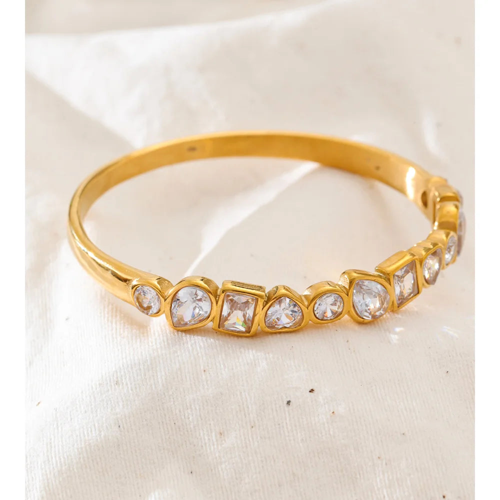 Iberia armring med pavé-zirkonia, armbånd, tåler vand, rustfrit stål 316L med guldfarvet PVD-belægning, Lark & Reed, billede 4