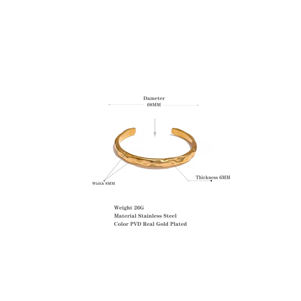 Ystad hamret armring, armbånd, tåler vand, rustfrit stål 316L med guldfarvet PVD-belægning, Lark & Reed, billede 6