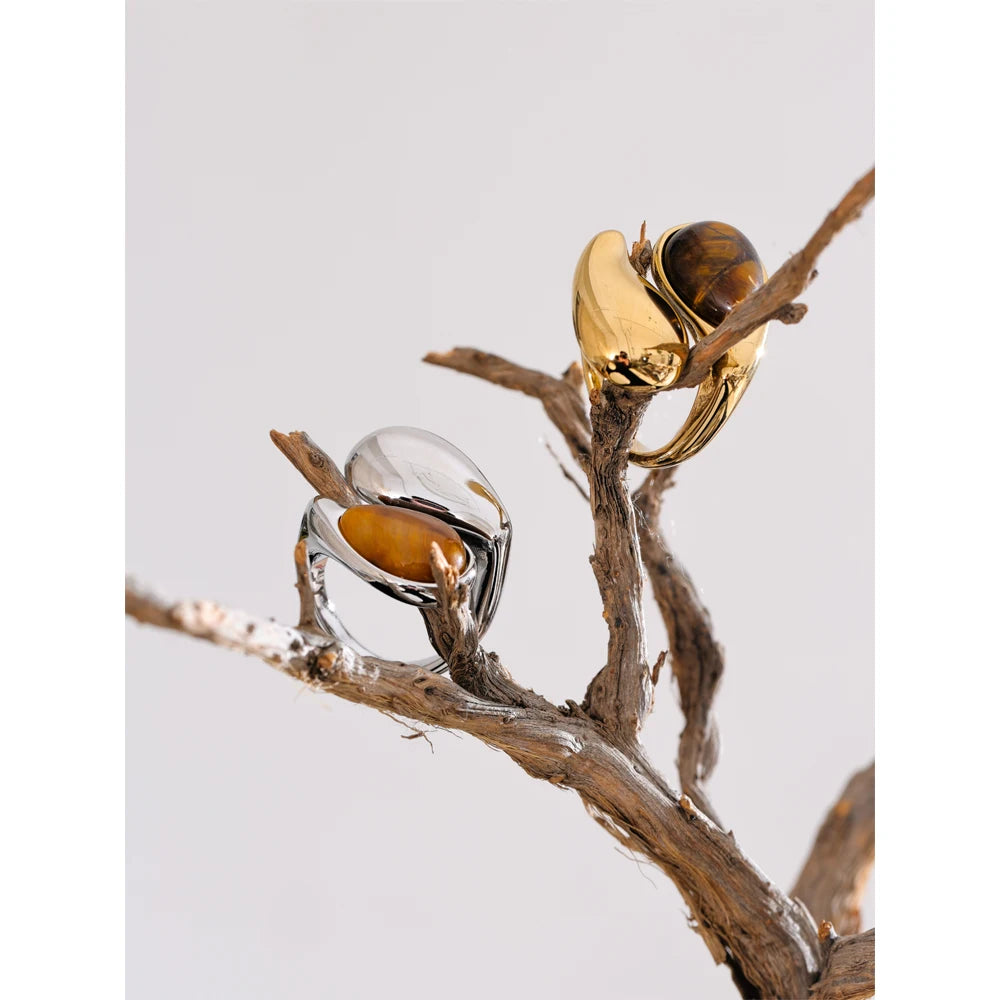 Menton kivisormus, sormus, vedenkestävä, 316L-ruostumaton teräs kullan- tai hopeanvärisellä PVD-pinnoitteella, Lark & Reed, kuva 6