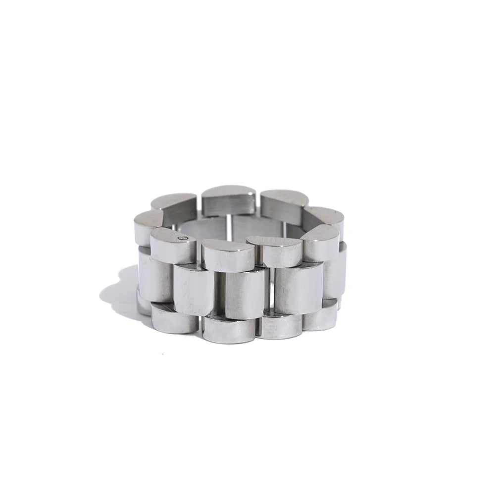 Jorun Chain Link Ring, waterproof ring in 316L stainless steel with a gold or silver-tone PVD finish by Lark & Reed, view 8