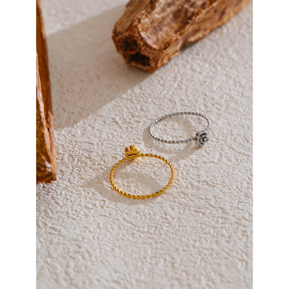 Karin snoet rosering, ring, tåler vand, rustfrit stål 316L med guld- eller sølvfarvet PVD-belægning, Lark & Reed, billede 6