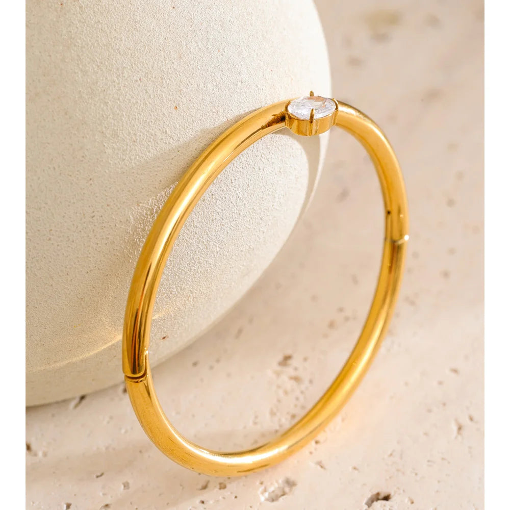Caprera glat armring med zirkonia, armbånd, tåler vand, rustfrit stål 316L med guld- eller sølvfarvet PVD-belægning, Lark & Reed, billede 5