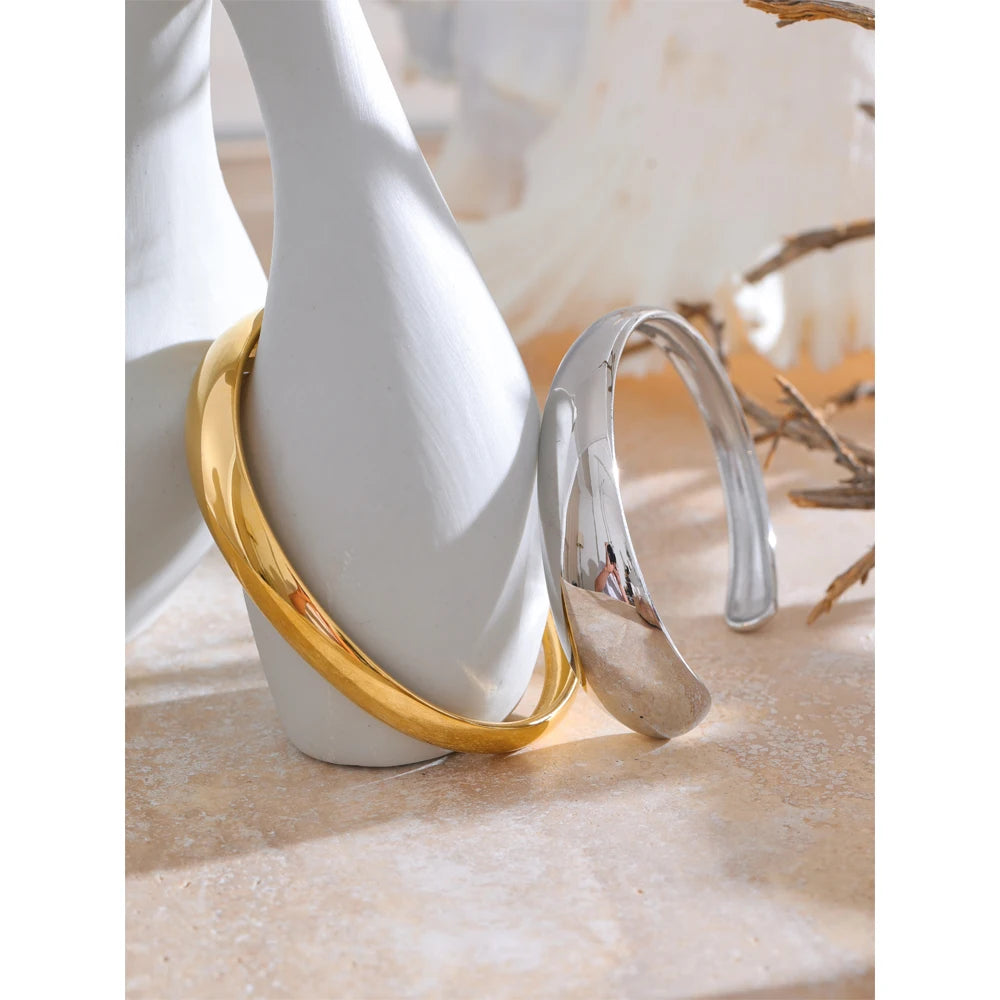 Elbe rund åben armring, armbånd, tåler vand, rustfrit stål 316L med guld- eller sølvfarvet PVD-belægning, Lark & Reed, billede 6