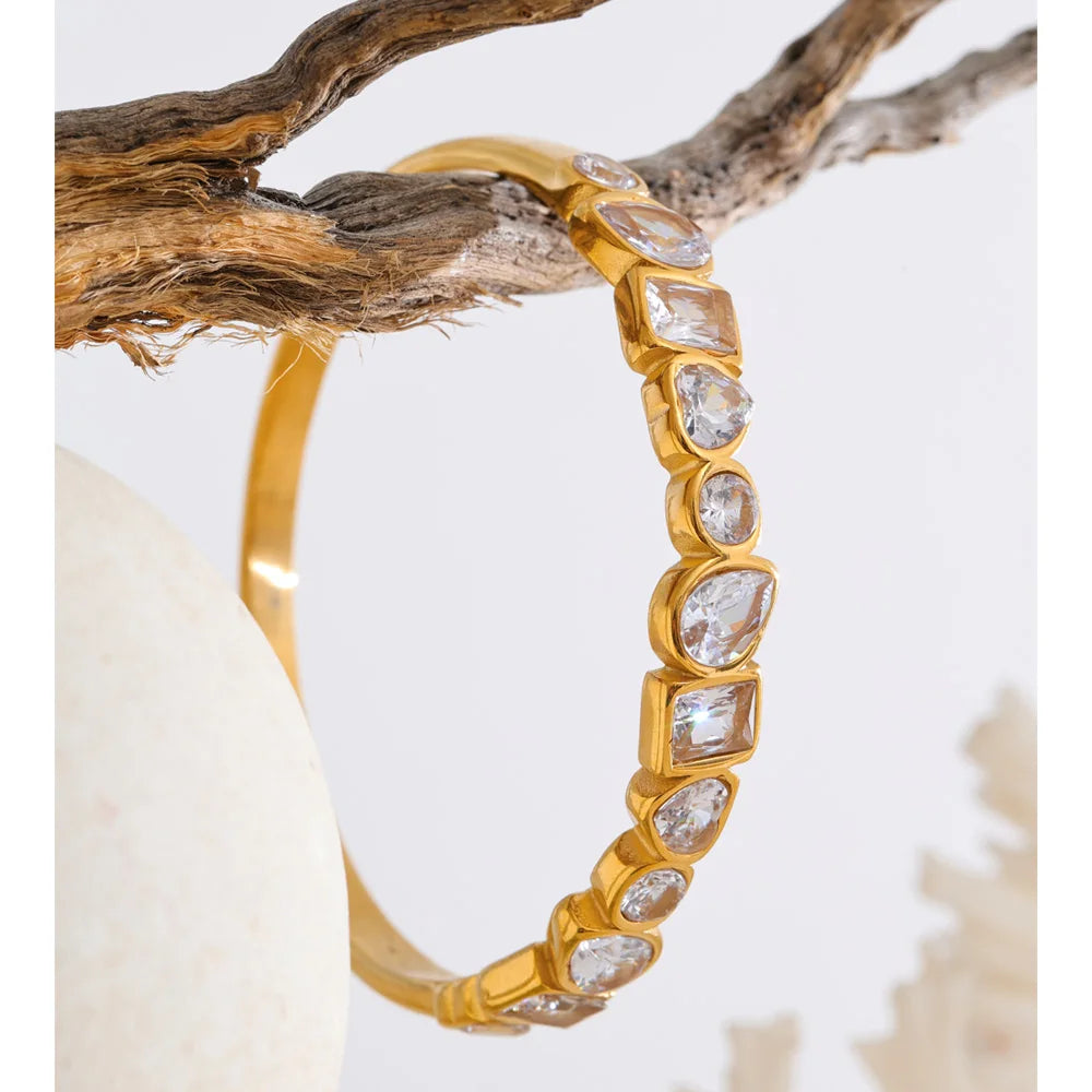 Iberia armring med pavé-zirkonia, armbånd, tåler vand, rustfrit stål 316L med guldfarvet PVD-belægning, Lark & Reed, billede 5