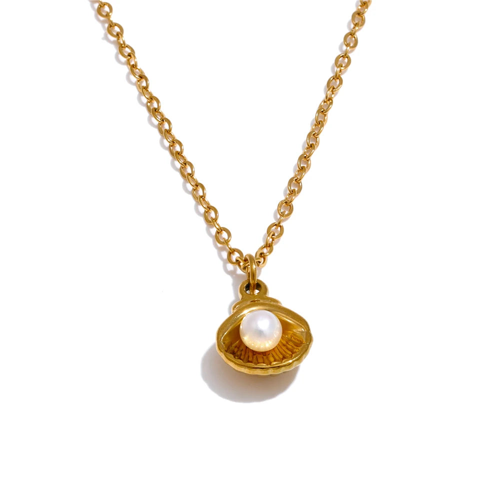 Paola pärlhänge, halsband, tål vatten, rostfritt stål 316L med guld- eller silverfärgad PVD-finish, Lark & Reed