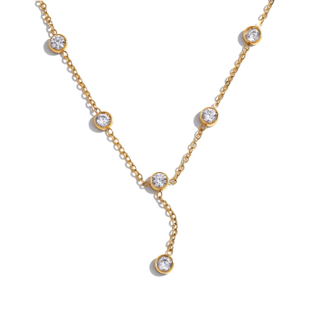 Pauline lariathalsband med kristaller, halsband, tål vatten, rostfritt stål 316L med guld- eller silverfärgad PVD-finish, Lark & Reed